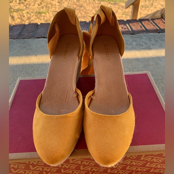 Old Navy lace up wedges - Picture 3 of 4